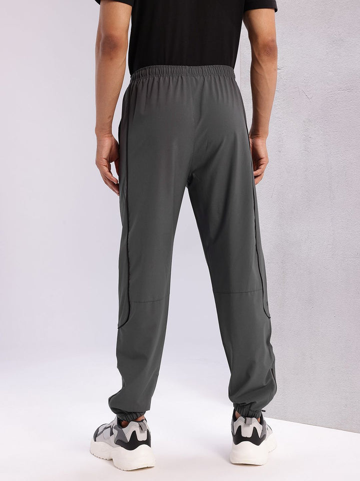 HRX oleh Hrithik Roshan Men Mid-Rise Rapid-Dry Paneled Stelyle Joggers