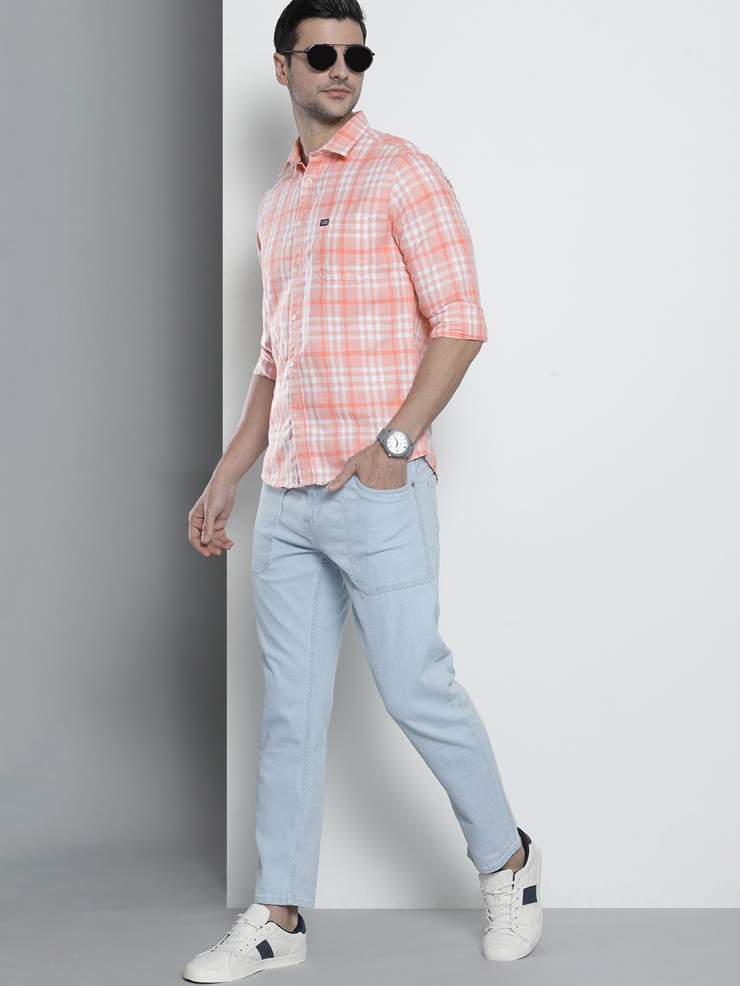 The Indian Garage Co Men Peach-Coloured & White Comfort Fit Checked Casual Shirt