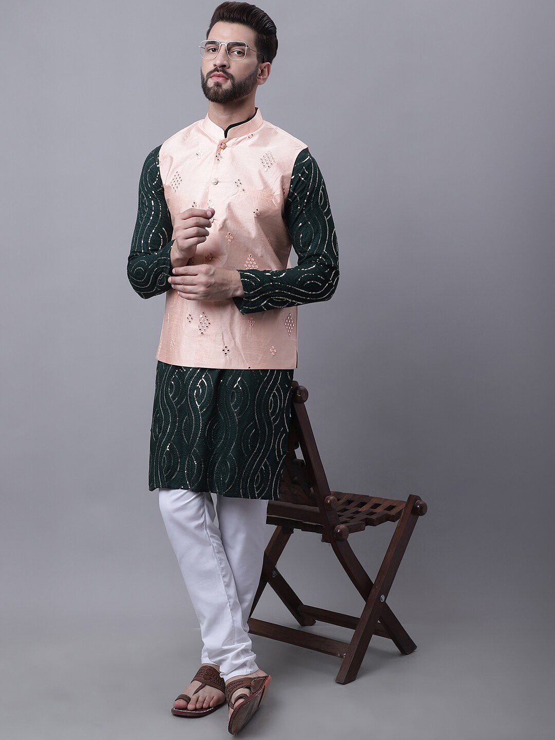 SOJANYA Kurta Lurus Kapas Tulen Berpayet Dengan Jaket Nehru Kerja Churidar & Cermin