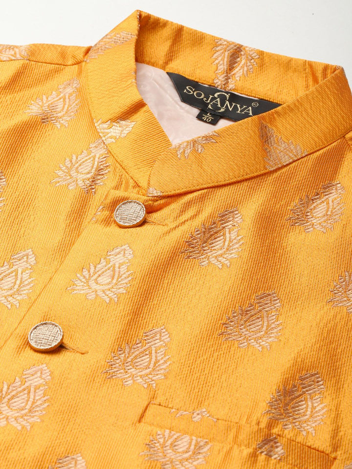 SOJANYA Men Kurta with Churidar & Woven Design Nehru Jacket