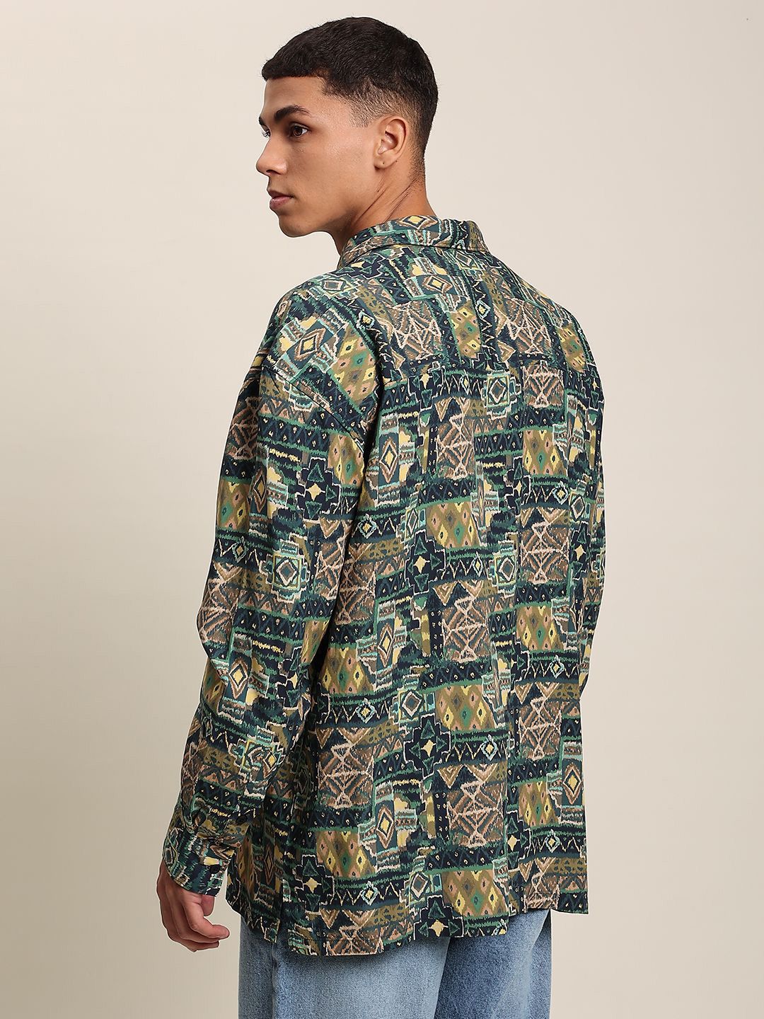Bene Kleed Men Abstract Printed Opaque Oversize Casual Shirt
