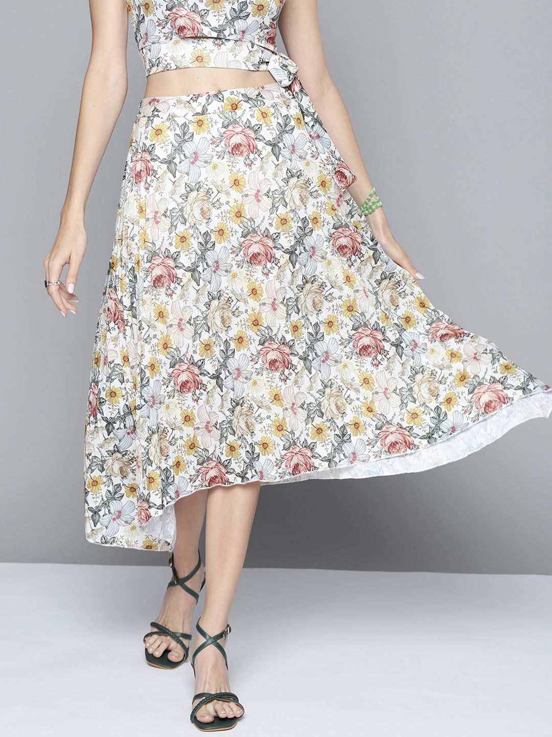 SASSAFRAS Women Off-White & Green Floral Accordion Pleated Asymmetric Skirt