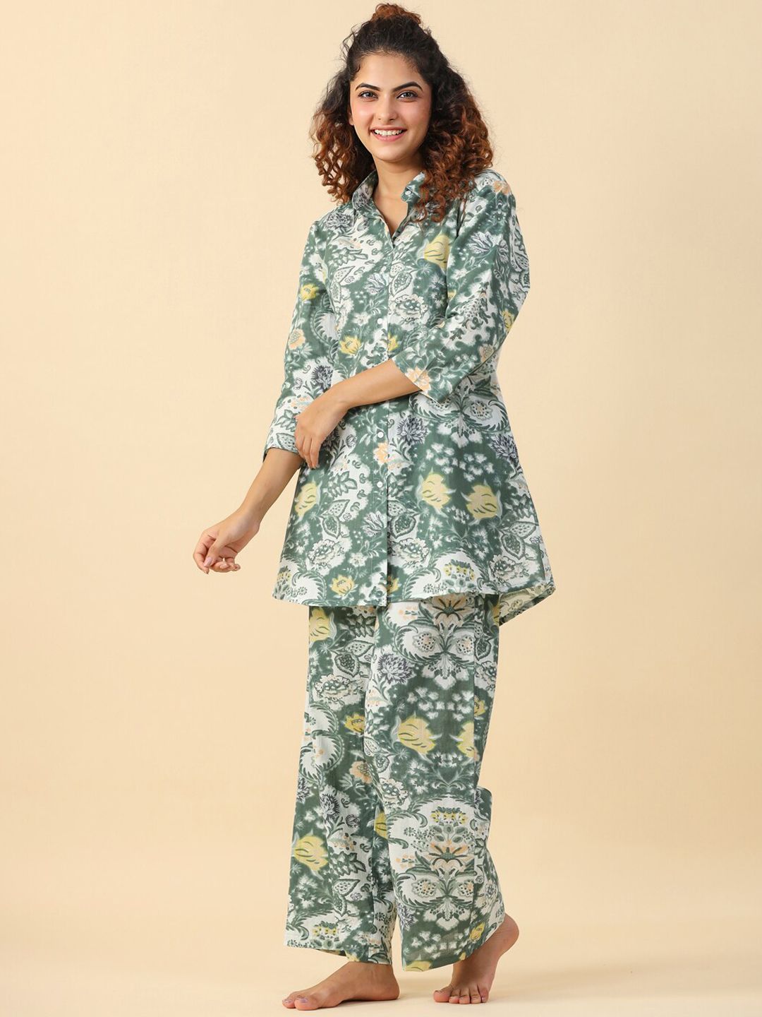 SANSKRUTIHOMES Floral Printed Shirt Collar T-Shirt and Pyjamas