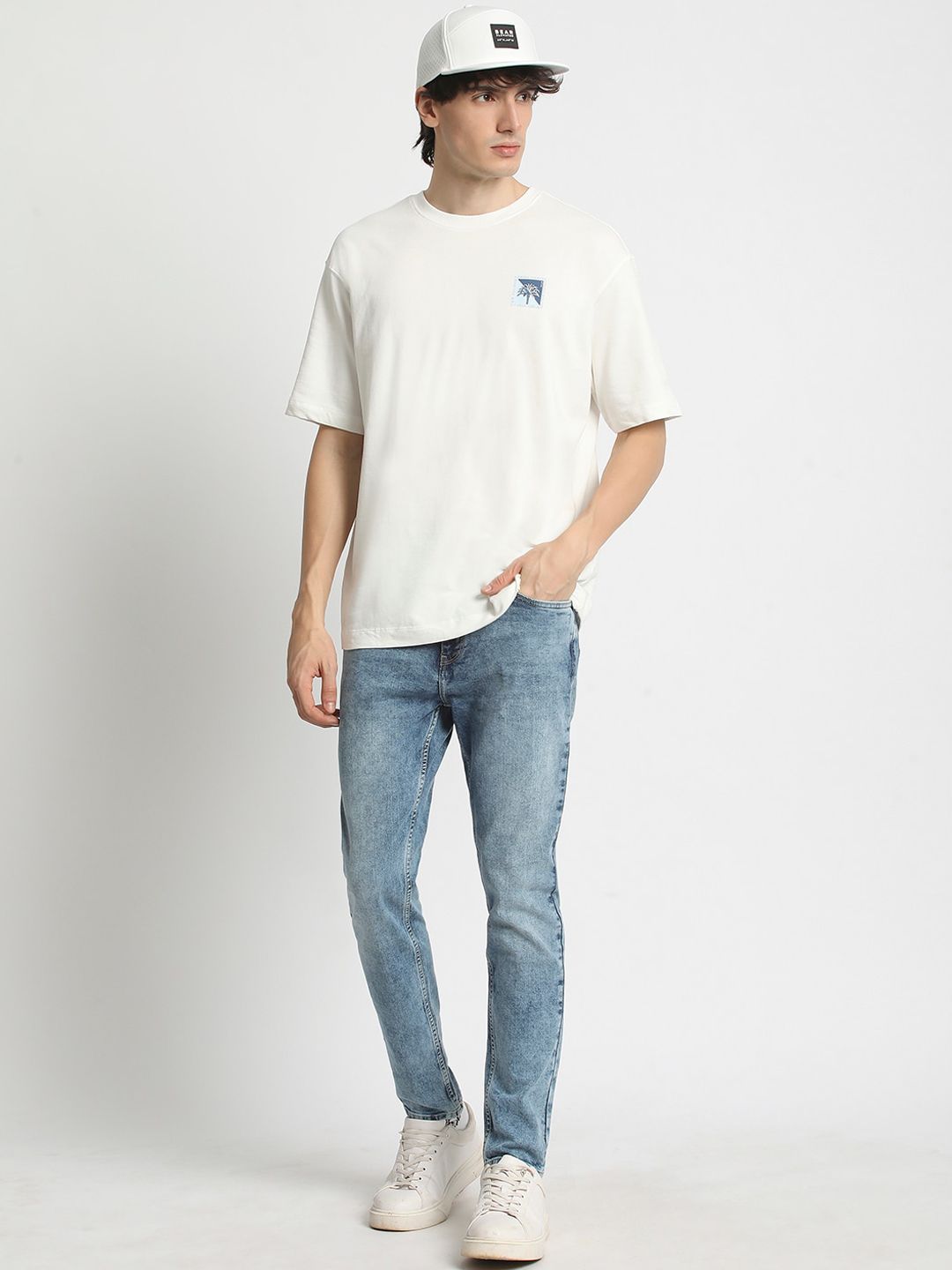 The Bear House Men Mid Rise Slim Fit Jeans