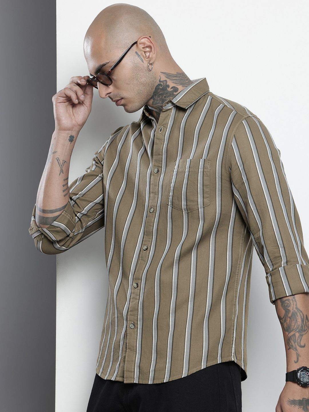 The Indian Garage Co Pure Cotton Slim Fit Striped Textured Casual Shirt