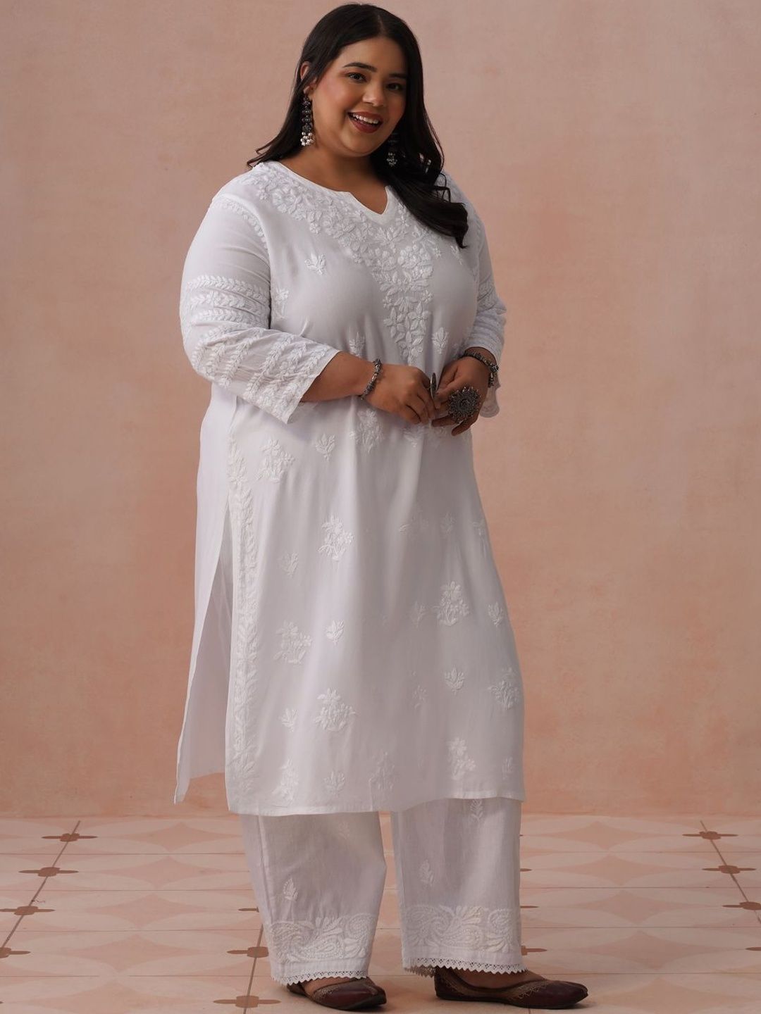 Rumah Motif Etnik Chikankari Viscose Rayon Kurta Panjang Betis Lurus