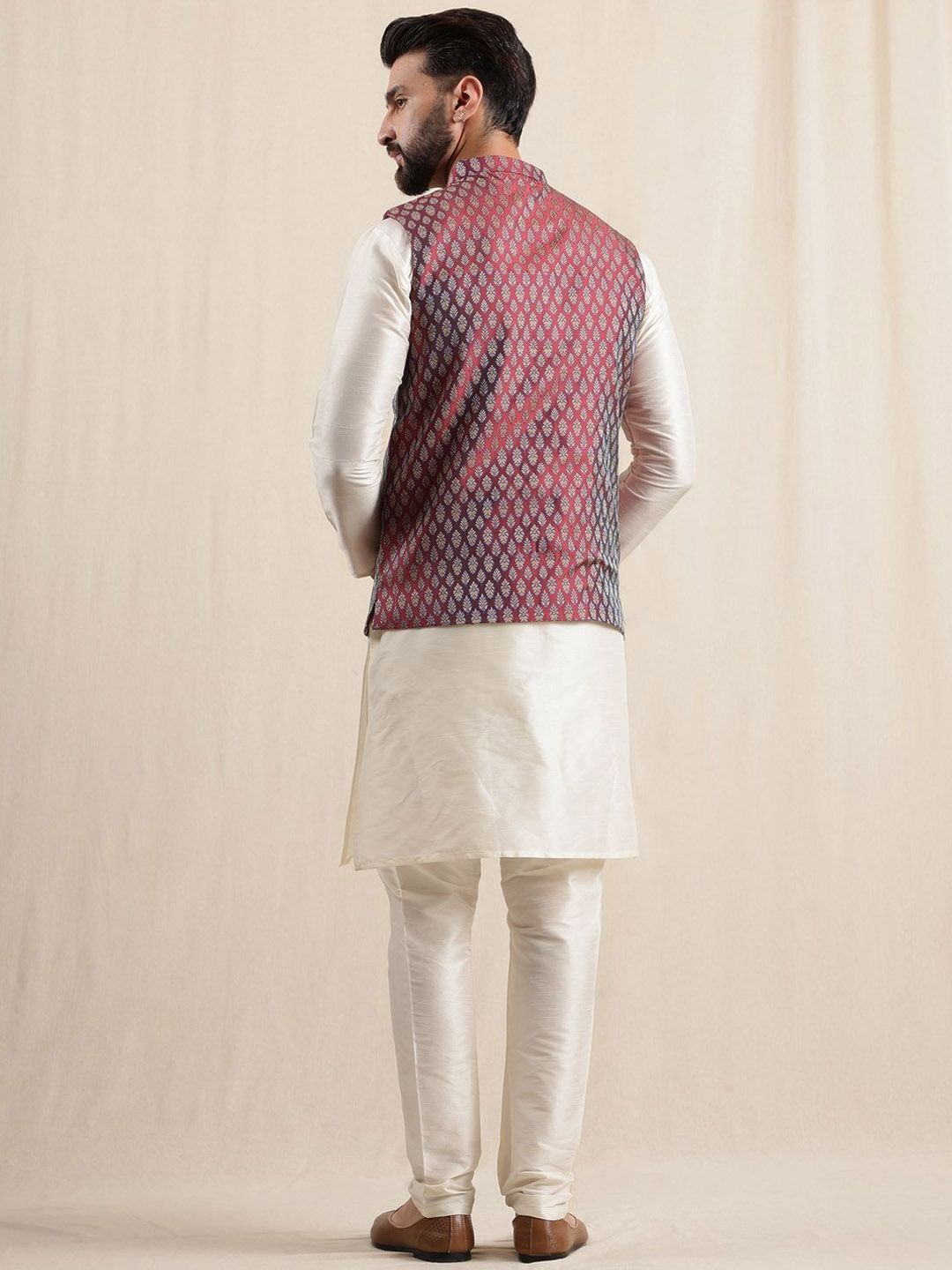 Anouk Men Regular Kurta with Pyjamas With Woven Maroon Nehru Jacket