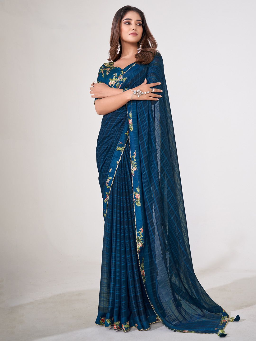 Saree mall Checked Gotta Patti Poly Georgette Sarees