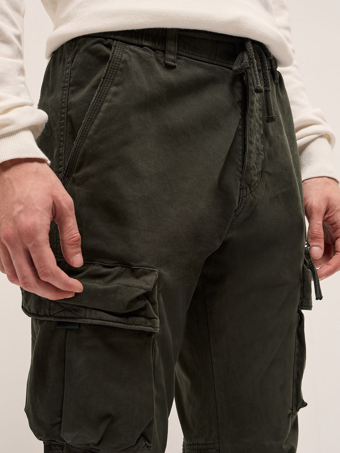 THE BEAR HOUSE Men Mid-Rise Cargos Trousers