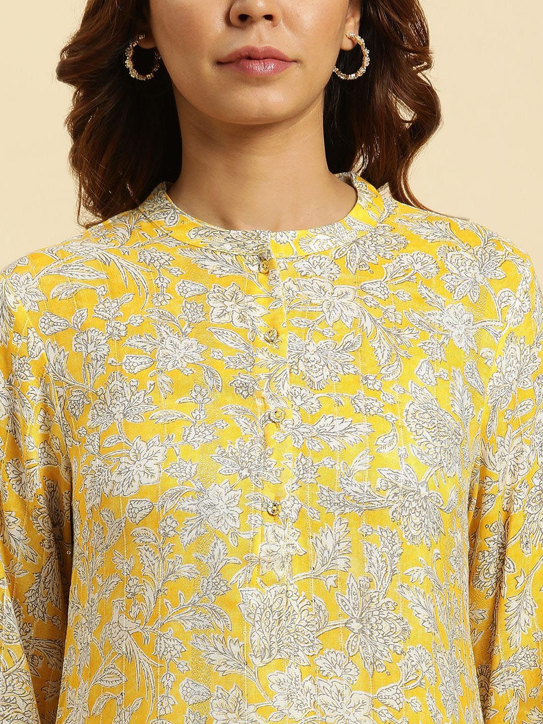 W Floral Printed Mandarin Collar Sequinned Straight Kurta