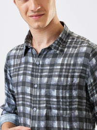 SPYKAR Men Slim Fit Spread Collar Tartan Checked Casual Shirt