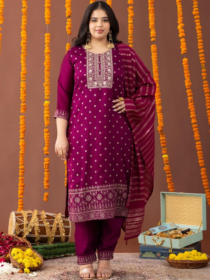 Kurta & Seluar Biasa Bersulam Bunga Mamicha Dengan Dupatta