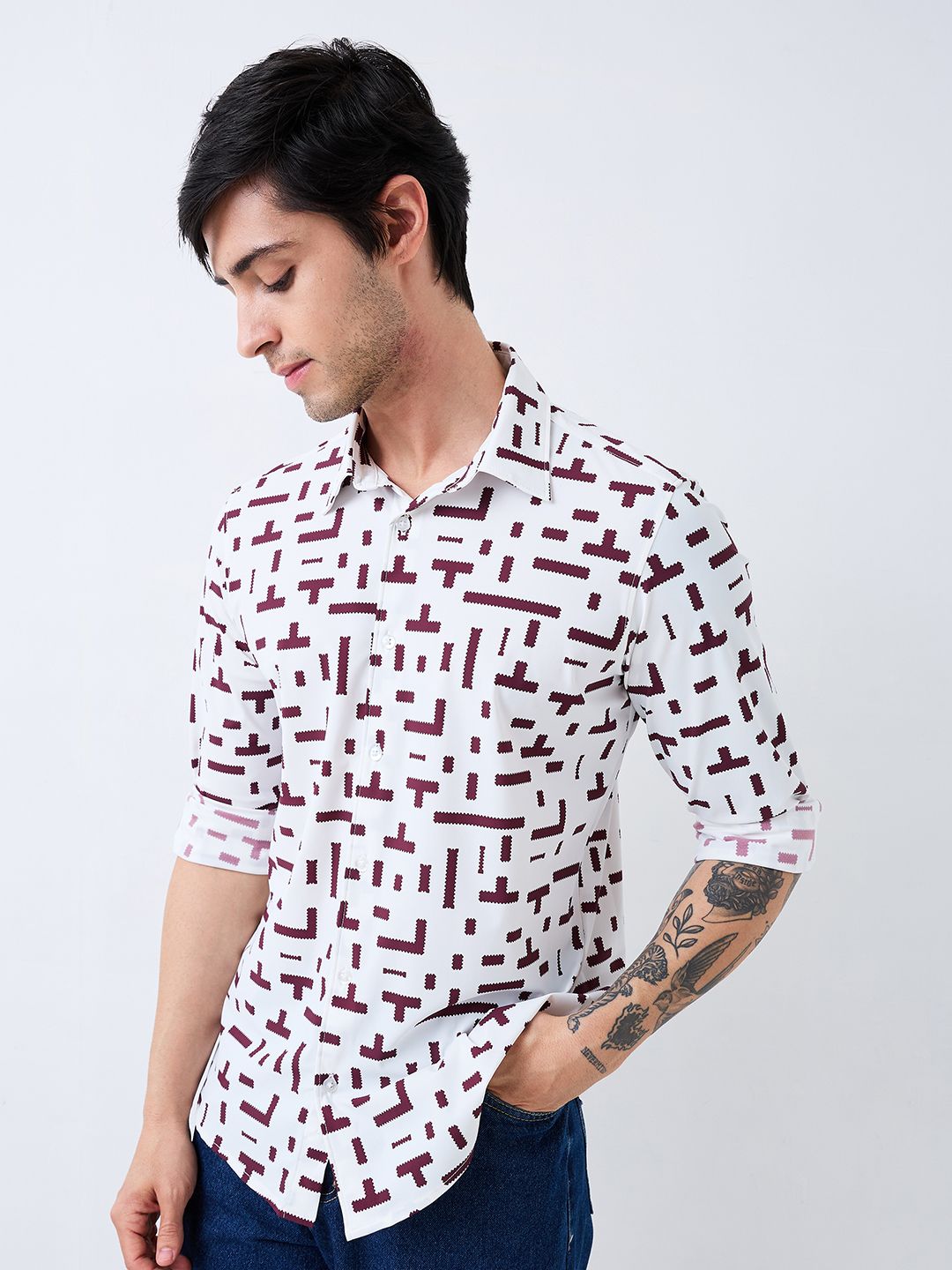 SPYKAR Men Spread Collar Geometric Printed Casual Shirt