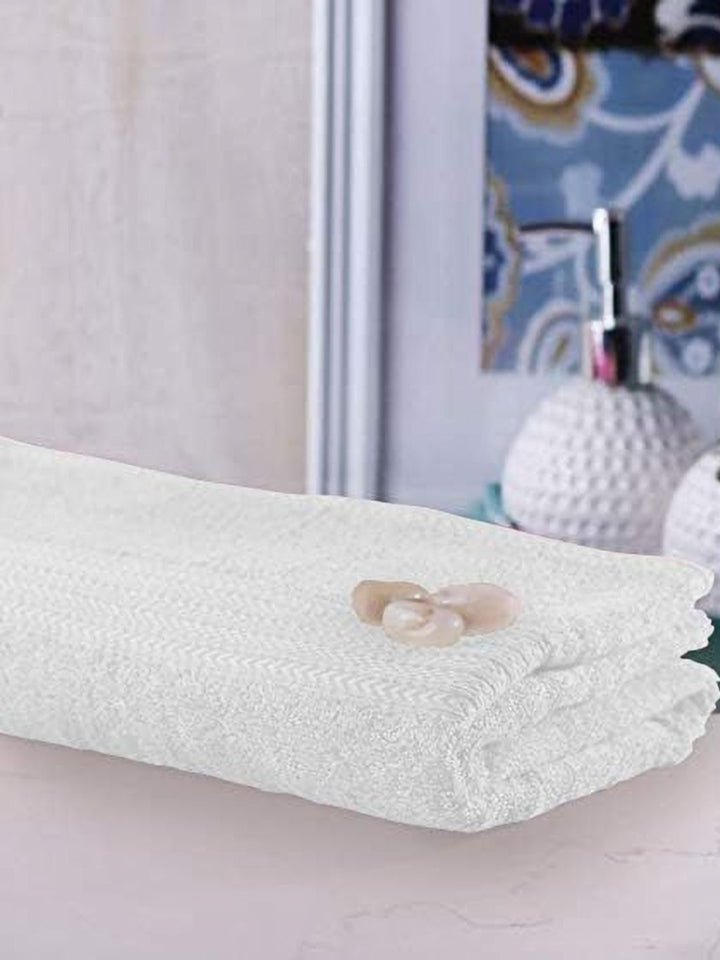 BOMBAY DYEING Tulip White Pure Cotton 450 GSM Bath Towel