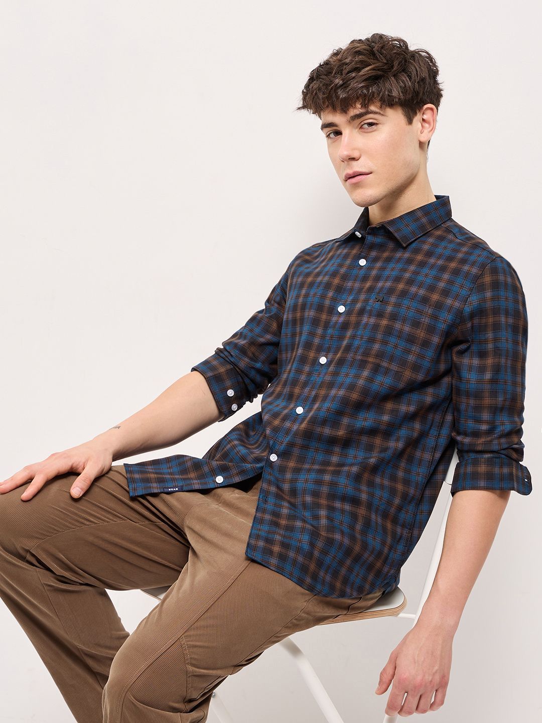THE BEAR HOUSE Men Spread Collar Tartan Checked Cotton Slim Fit Shirt