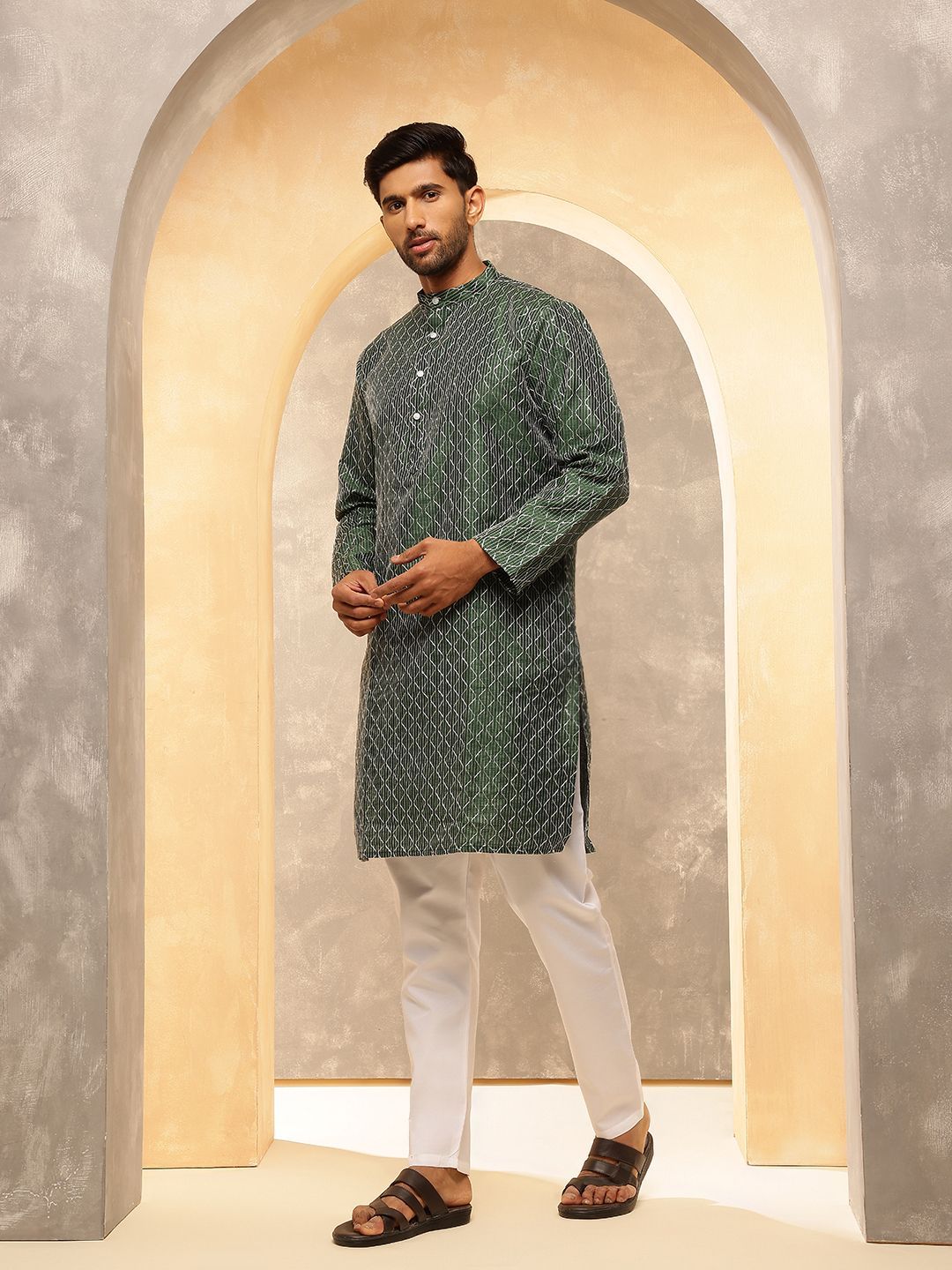 Anouk Geometrik Sulam Kolar Jalur Benang Bekerja Lurus Kapas Sutera Kurta