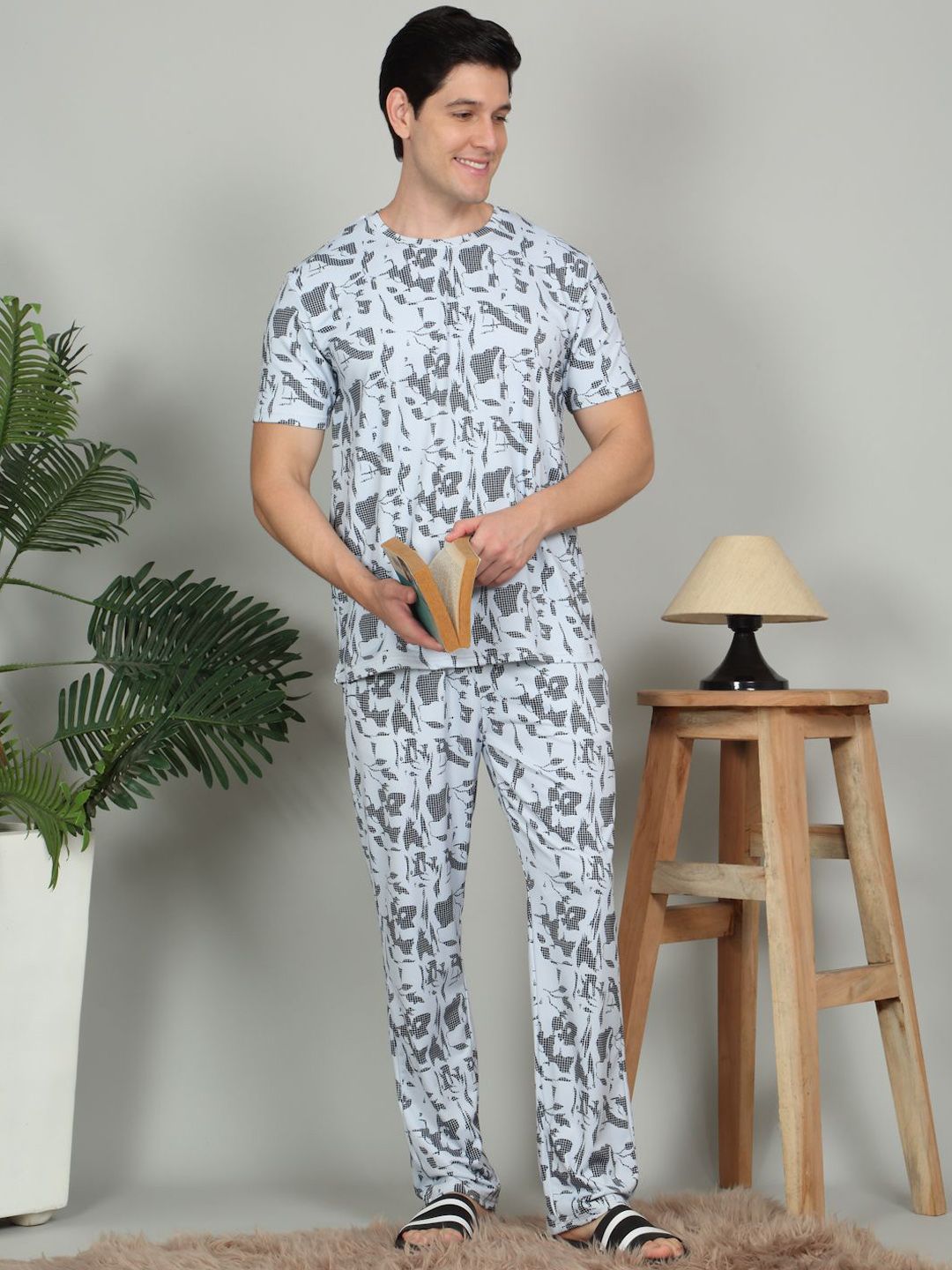 Sweet Dreams Men Printed T-shirt and Pyjamas Night suit