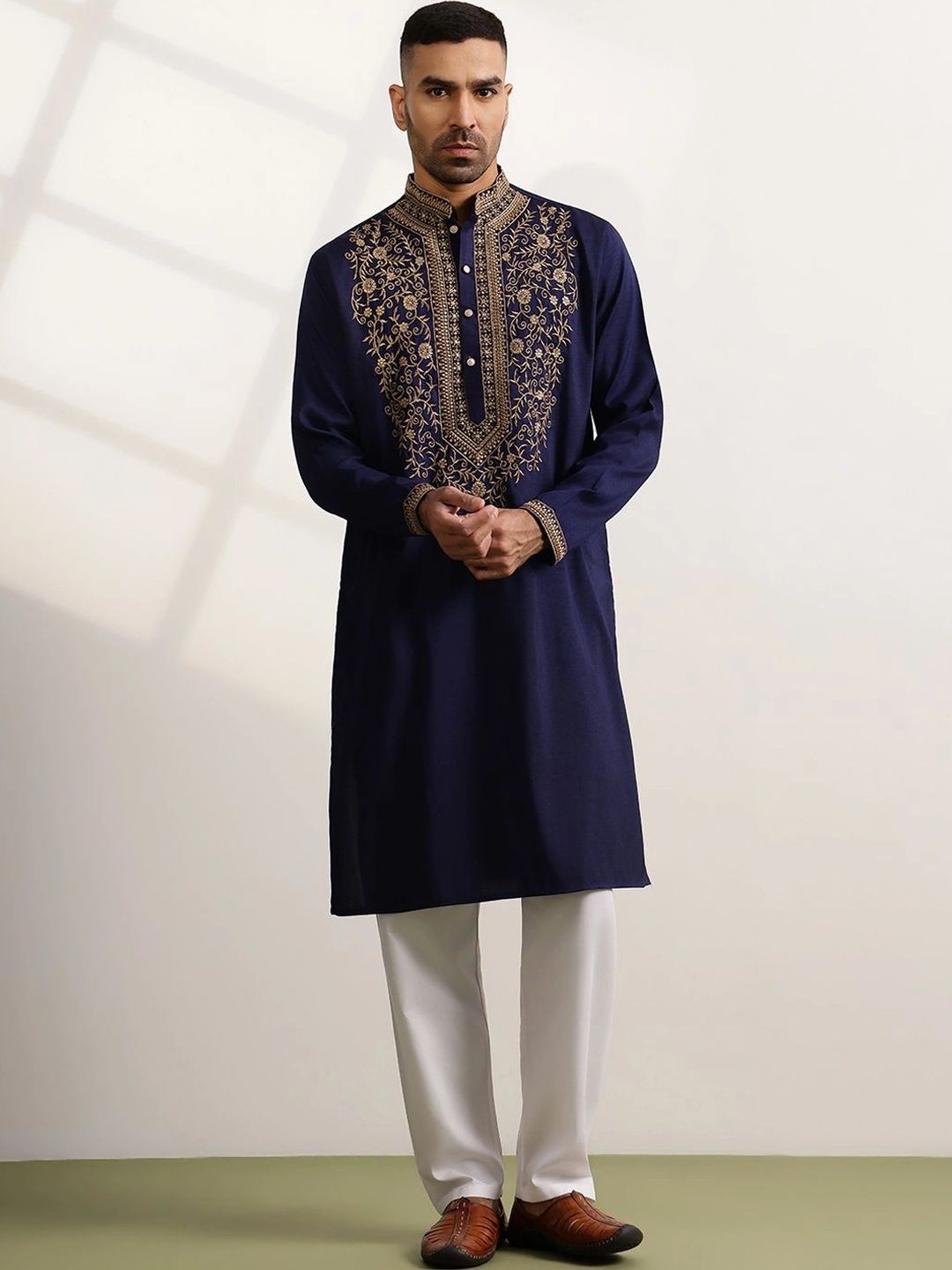 Anouk Men Ethnic Motifs Embroidered Regular Thread Work Kurta with Pyjamas