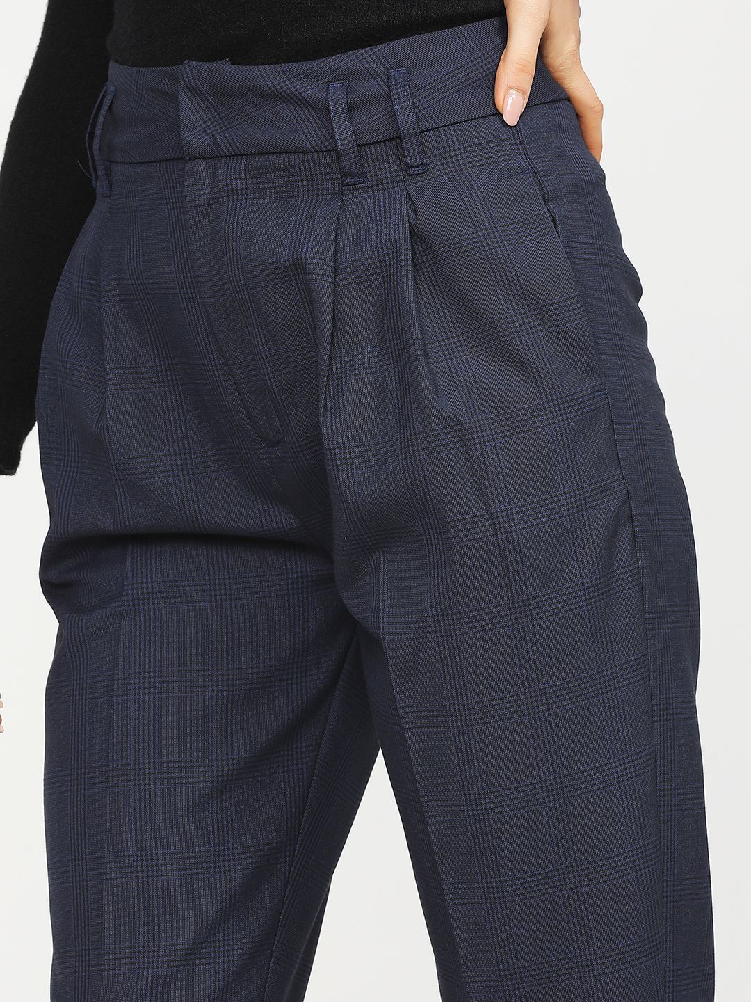 Tokyo Talkies Women Slim Fit Crop Trousers
