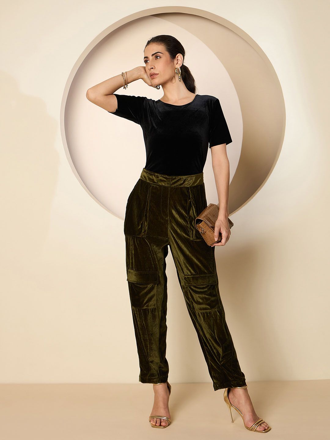 Antheaa Women Velvet Solid Smart Trousers