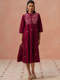Pakaian A-Line Bersulam Bunga Rumah Chikankari