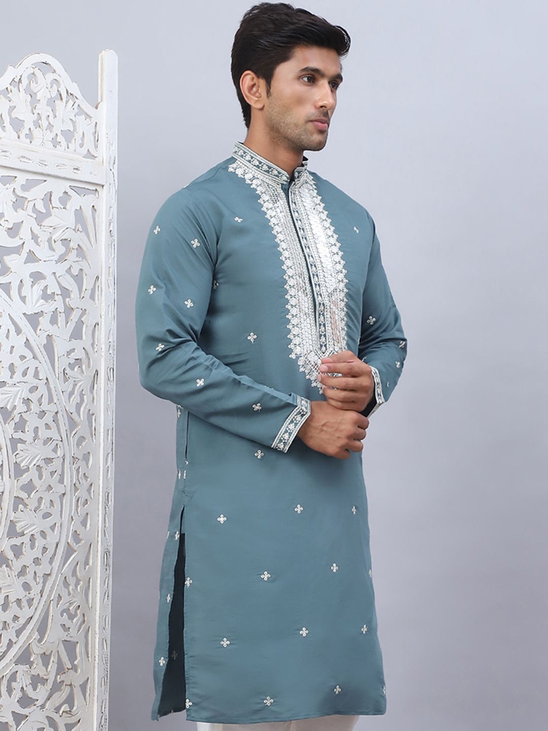 Jompers Floral Sequins Embroidered Mandarin Collar Straight Kurta