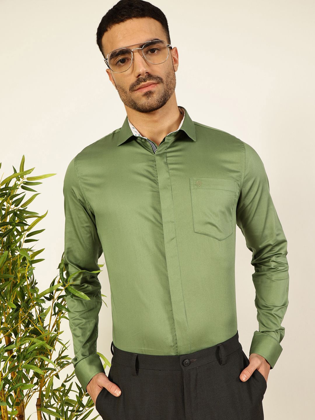 Thomas Scott Men Premium Cutaway Collar Solid Cotton Formal Shirt