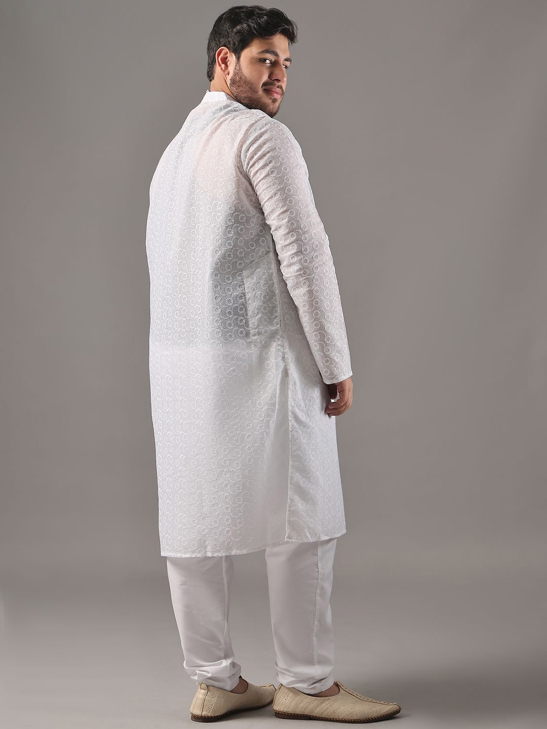 SOJANYA PLUS Plus Size Men Ethnic Motifs Embroidered Pure Cotton Kurta With Pyjamas
