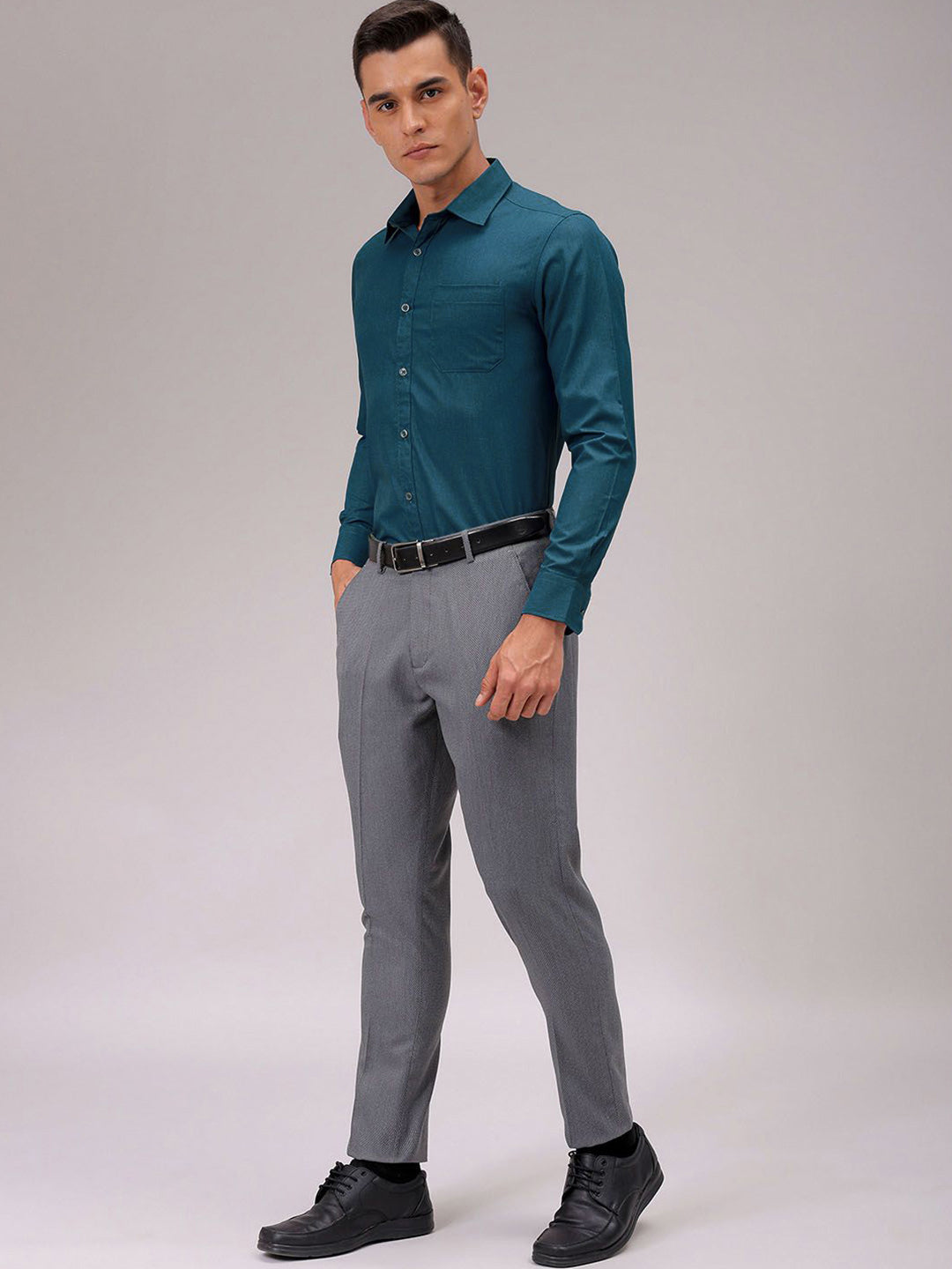 The Indian Garage Co. X Luxe Men Cutaway Collar Solid Slim Fit Formal Shirt