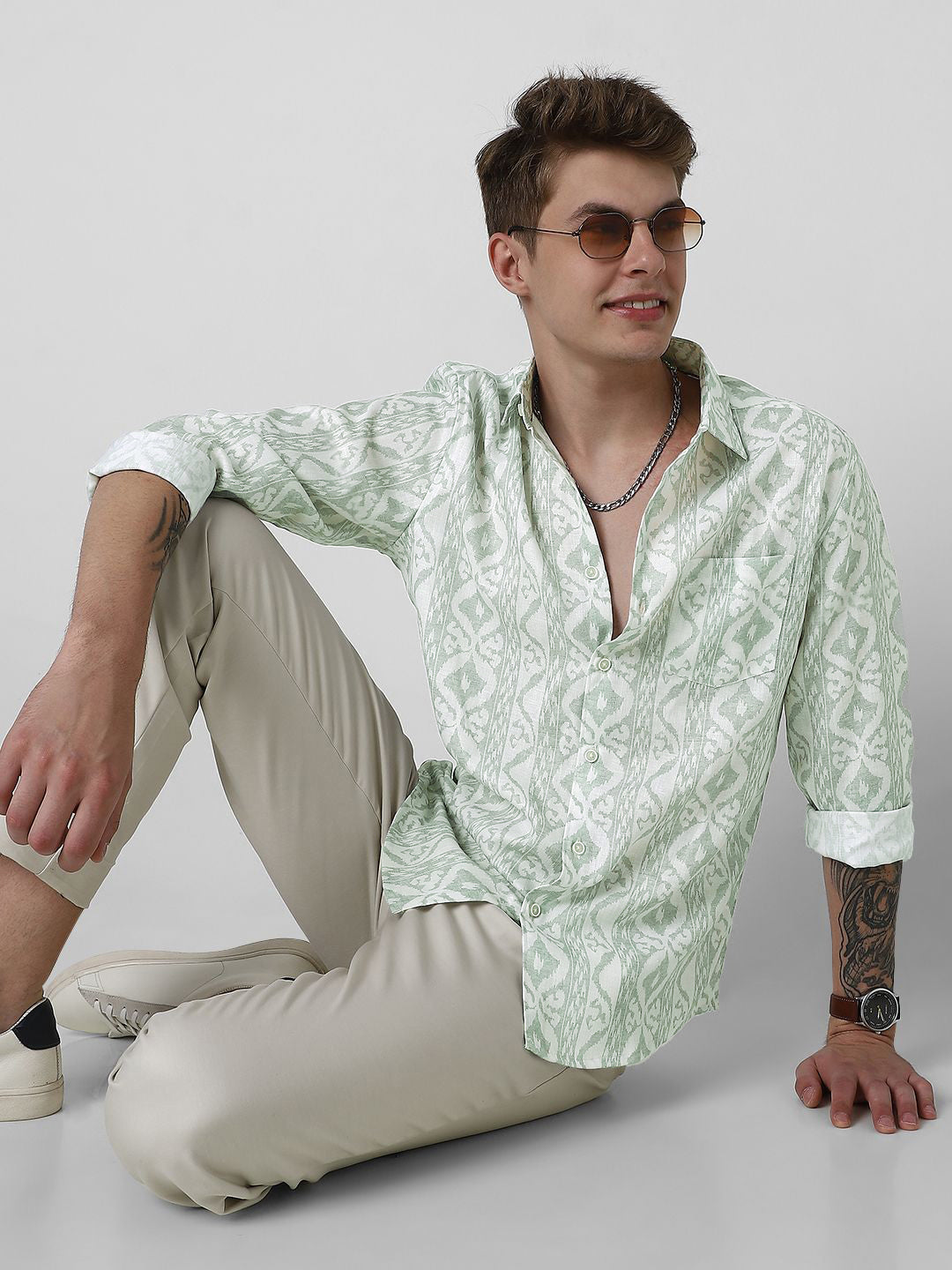 VASTRADO Men Classic Slim Fit Opaque Printed Pure Cotton Casual Shirt