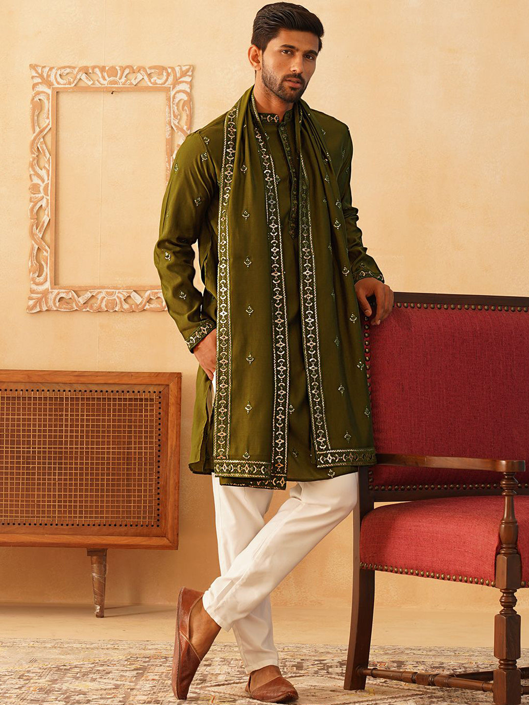 Jompers Floral Embroidered Kurta With Pyjamas & Dupatta