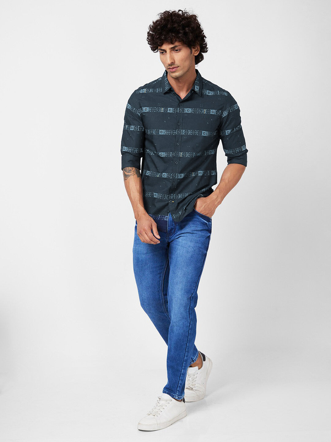 SPYKAR Men Slim Fit Horizontal Striped Cotton Pure Cotton Casual Shirt