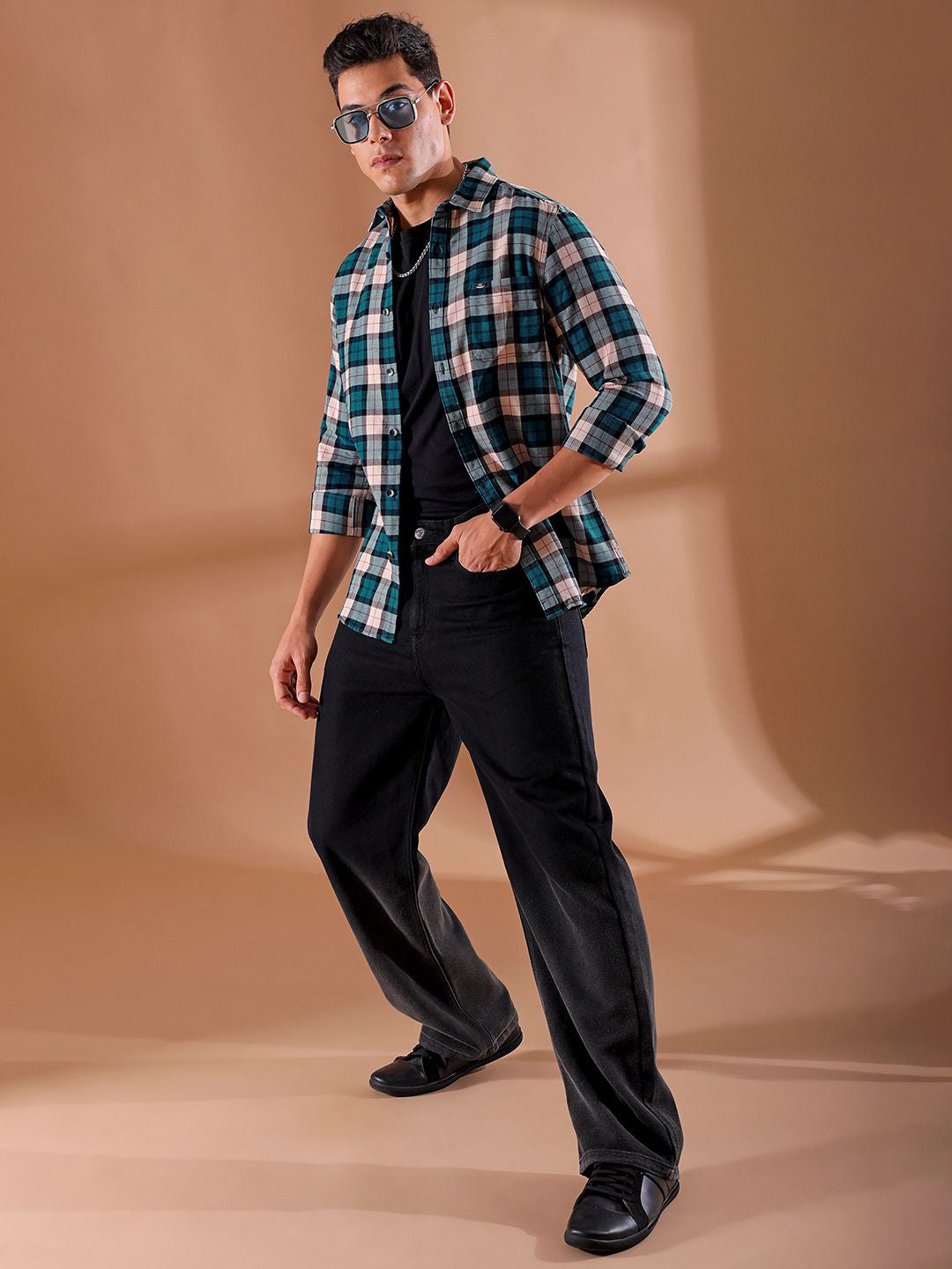 The Indian Garage Co Men Slim Fit Buffalo Checks Opaque Checked Casual Shirt