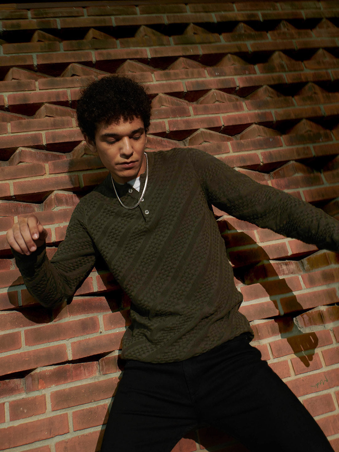 THE BEAR HOUSE Men Ardor Edition Self Design Henley Neck Slim Fit Pure Cotton T-shirt