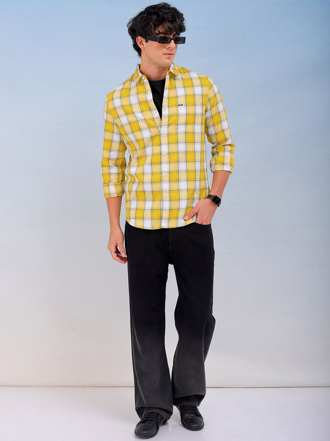 The Indian Garage Co Men Spread Collar Checked Cotton Slim Fit Casual Shirt