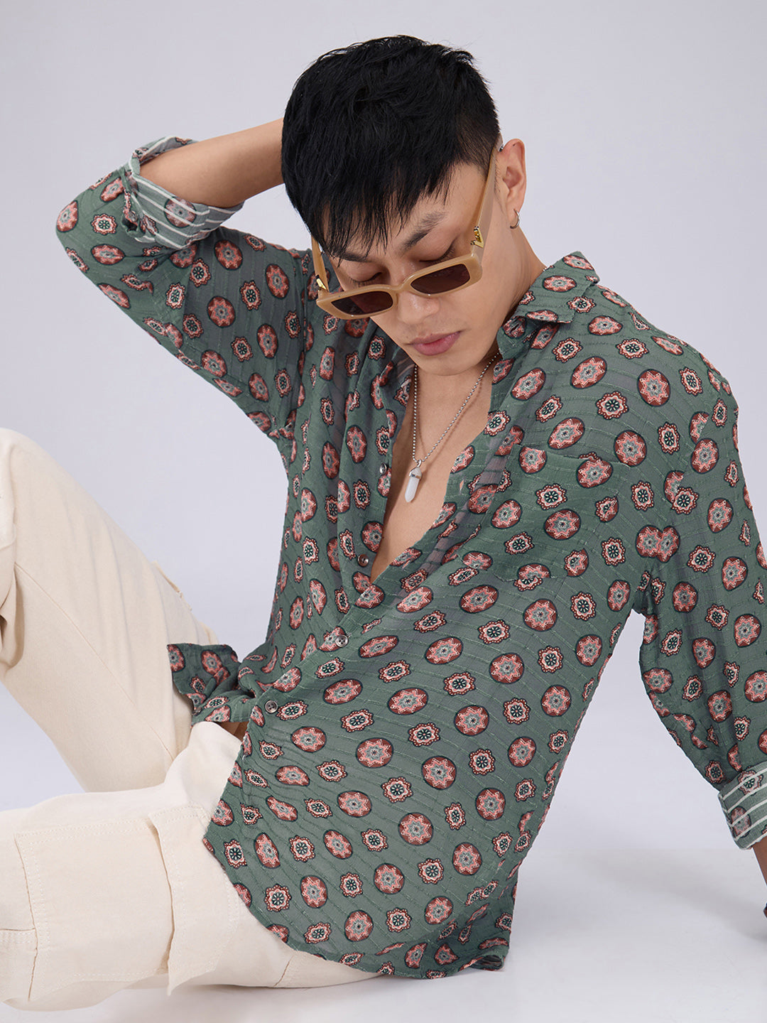 VASTRADO Men Classic Fit Spread Collar Floral Printed Relaxed Fit Casual Shirt
