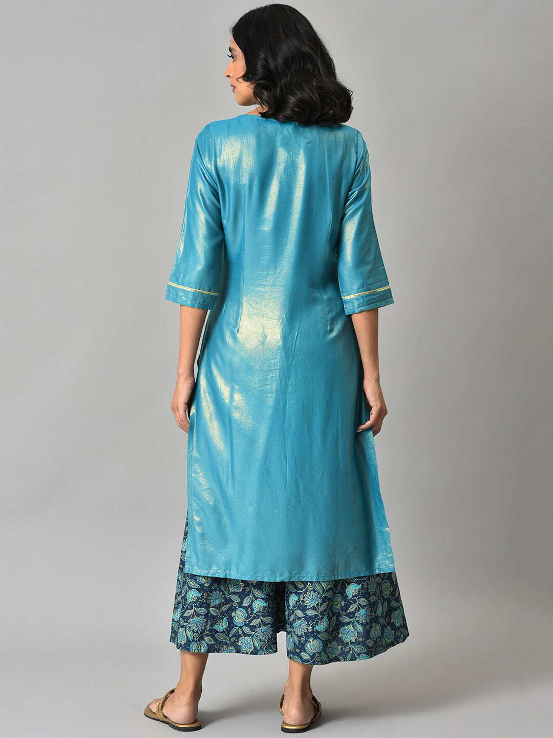 Aurelia Women Blue Zari Embroidered Kurta with Printed Culottes
