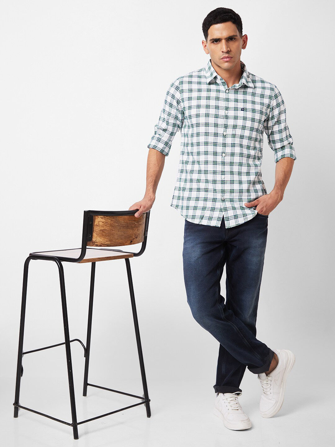 SPYKAR Checked Slim Fit Pure Cotton Casual Shirt