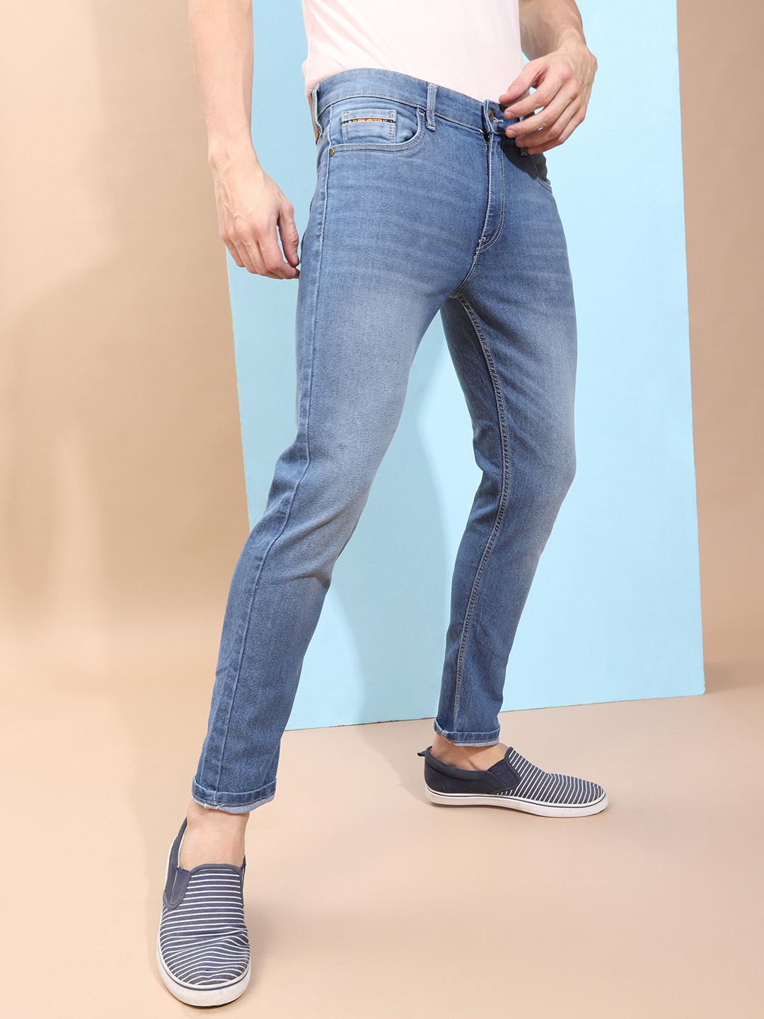 The Indian Garage Co Men Blue Slim Fit Mid-Rise Clean Look Stretchable Jeans