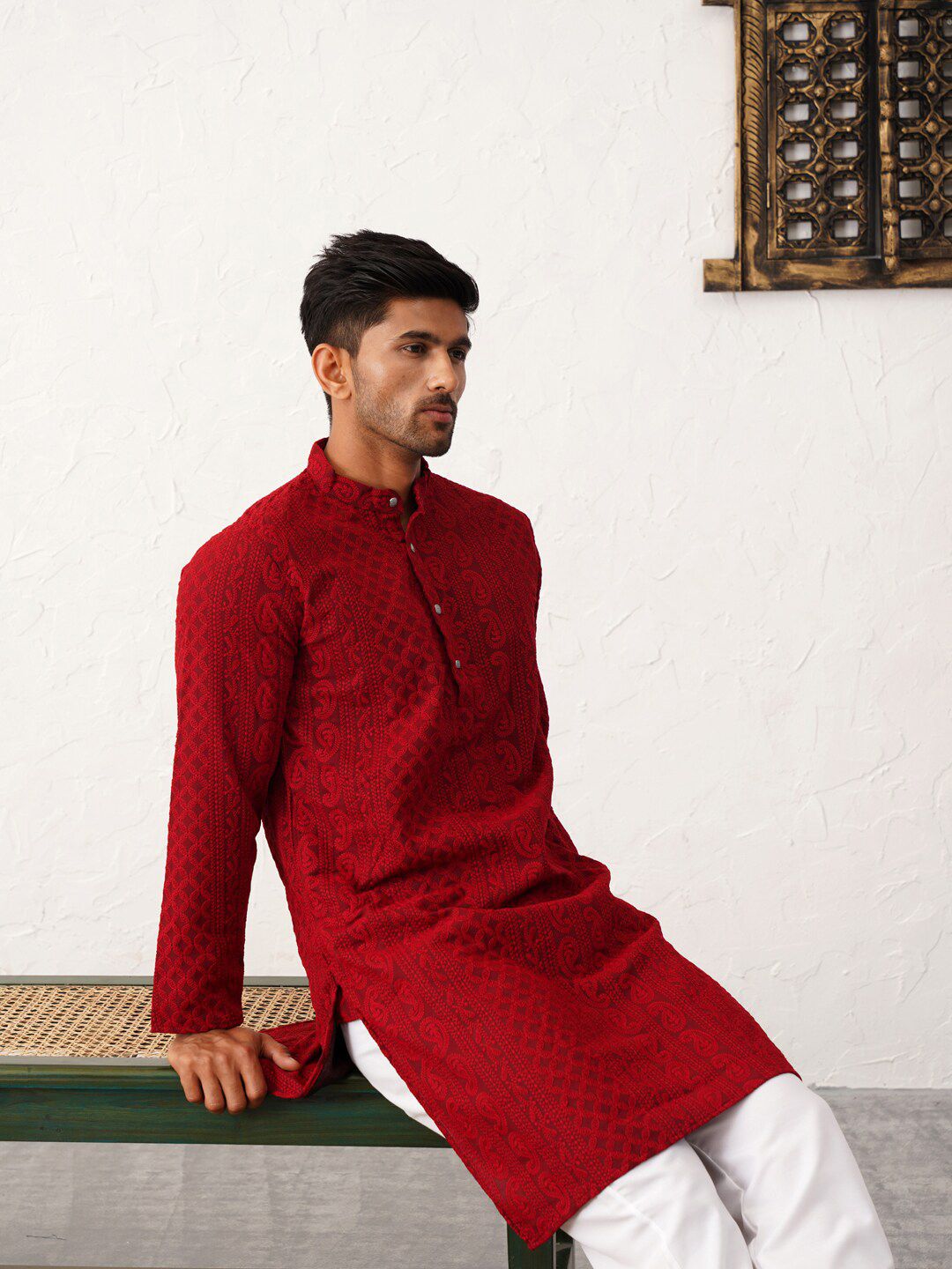 Jompers Paisley Embroidered Chikankari Georgette Straight Kurta