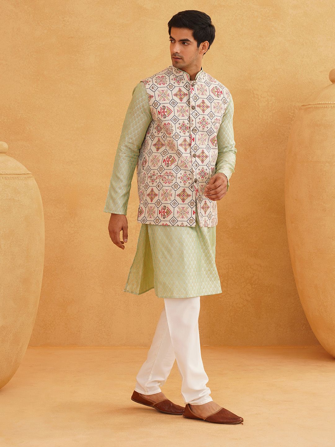 SOJANYA Men Green Ethnic Motifs Woven Design Kurta & Churidar Comes With a Nehru Jacket