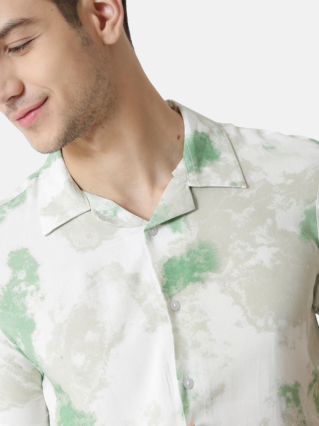 Campus Sutra Men White & Green Tie Dye Printed Co-Ords