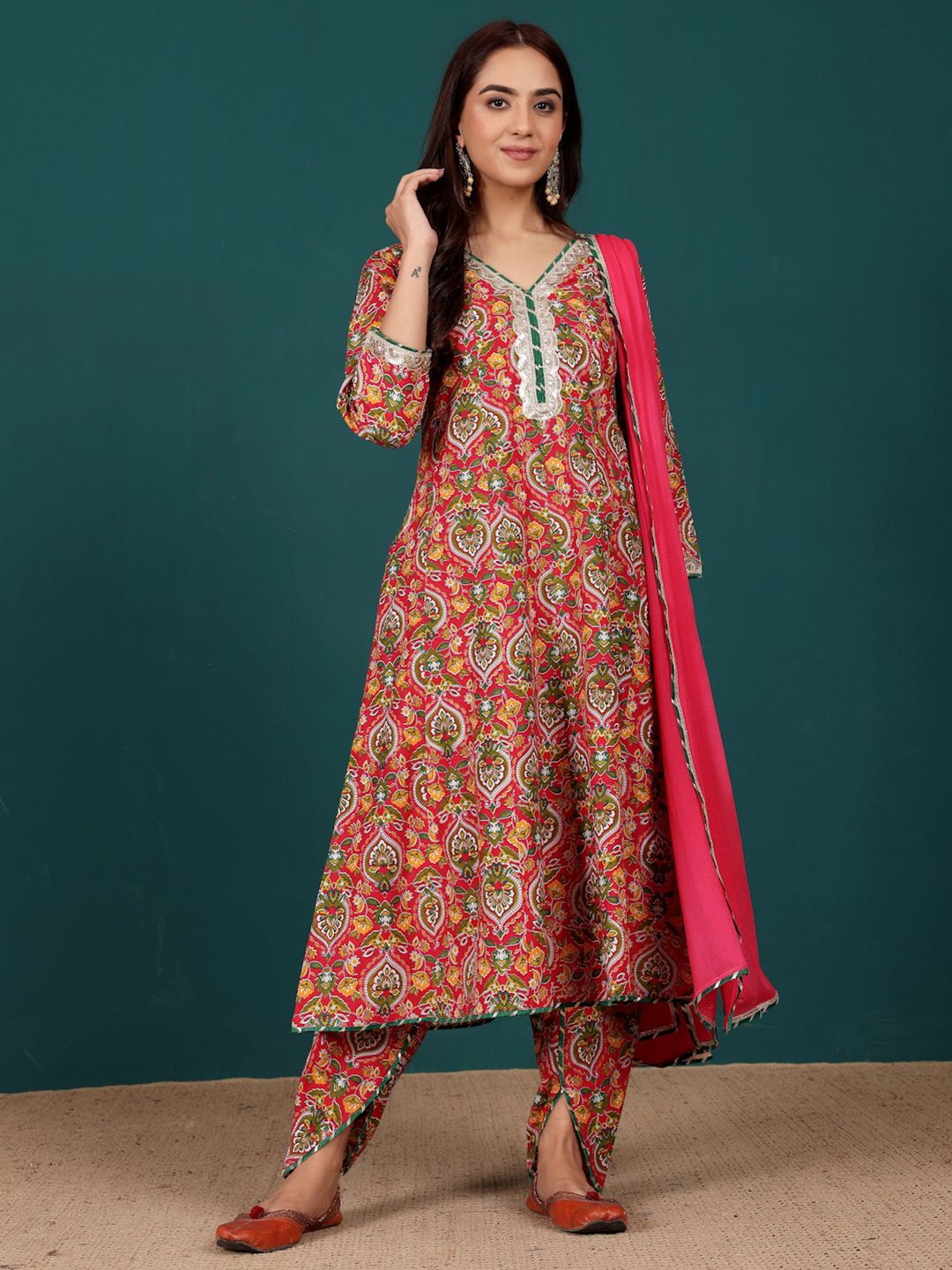 Varanga Women Floral Printed Regular Kurta with Dhoti Pants & With Dupatta