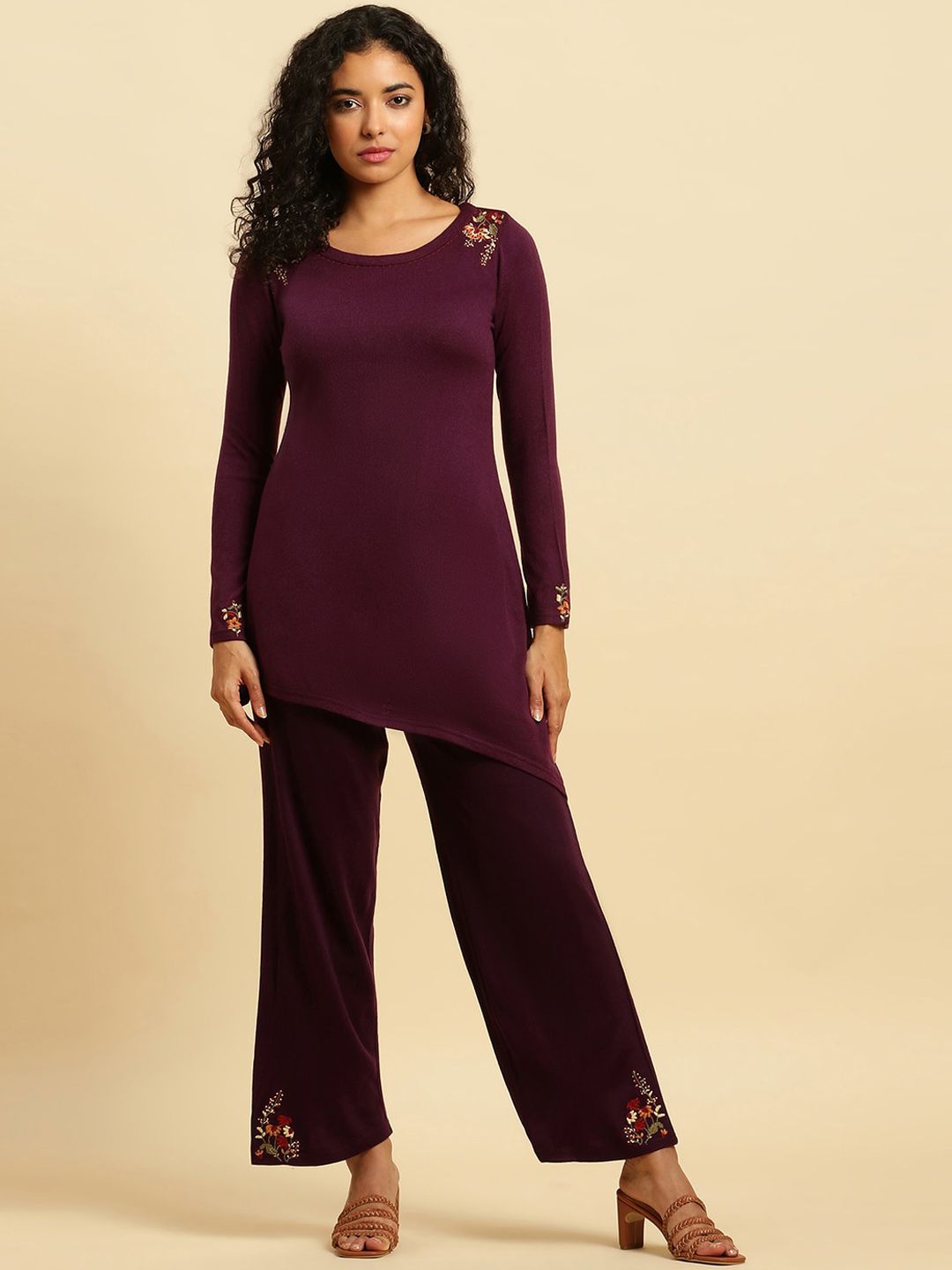 W Women Thread Work Kurta with Trousers