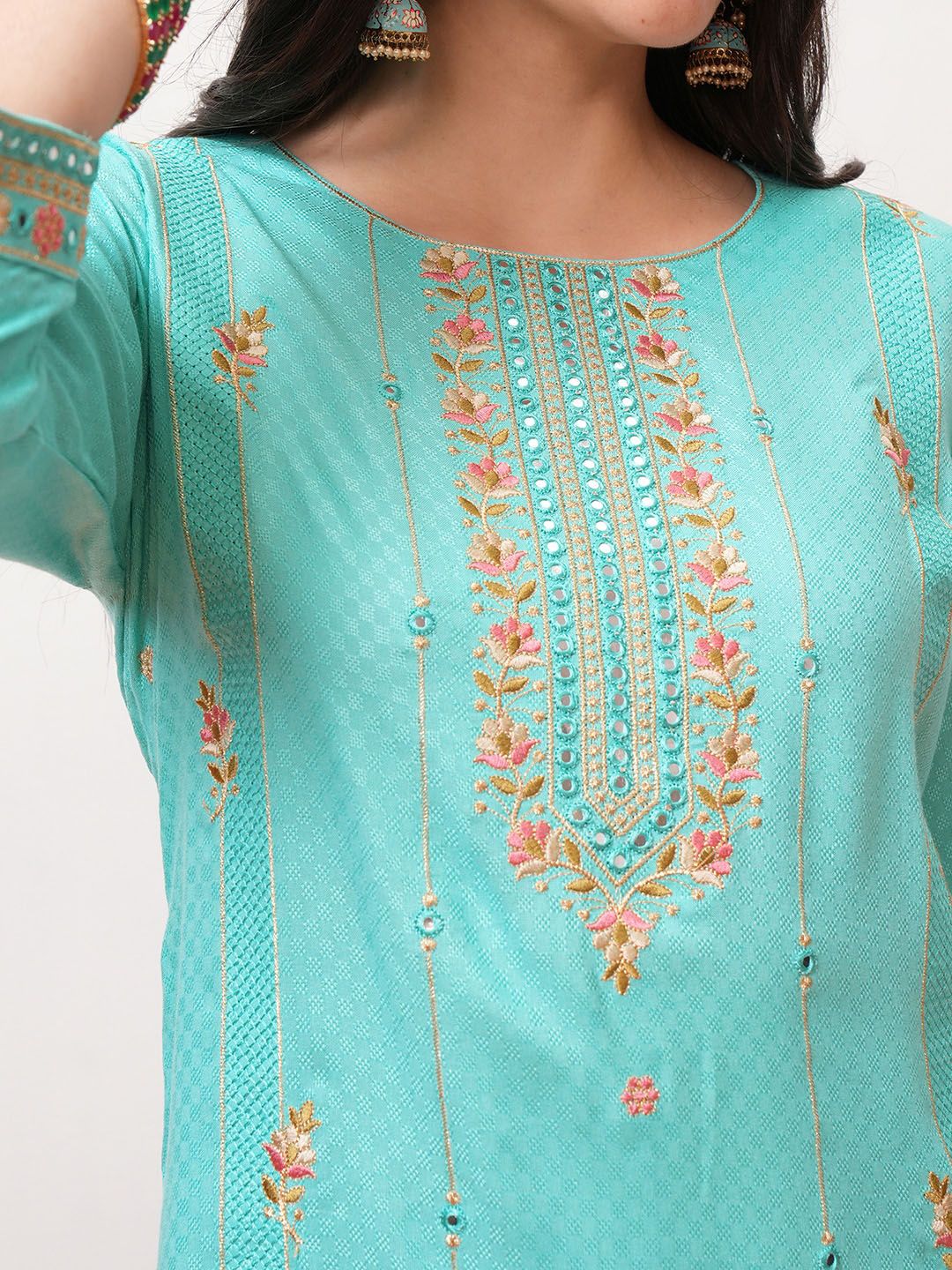 Vishudh Ethnic Motifs Embroidered Round Neck Thread Work Straight Kurta