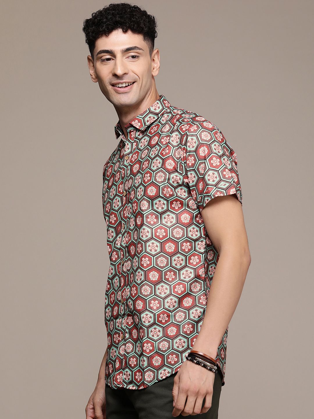 DENNISON Men Brown Comfort Floral Printed Casual Shirt