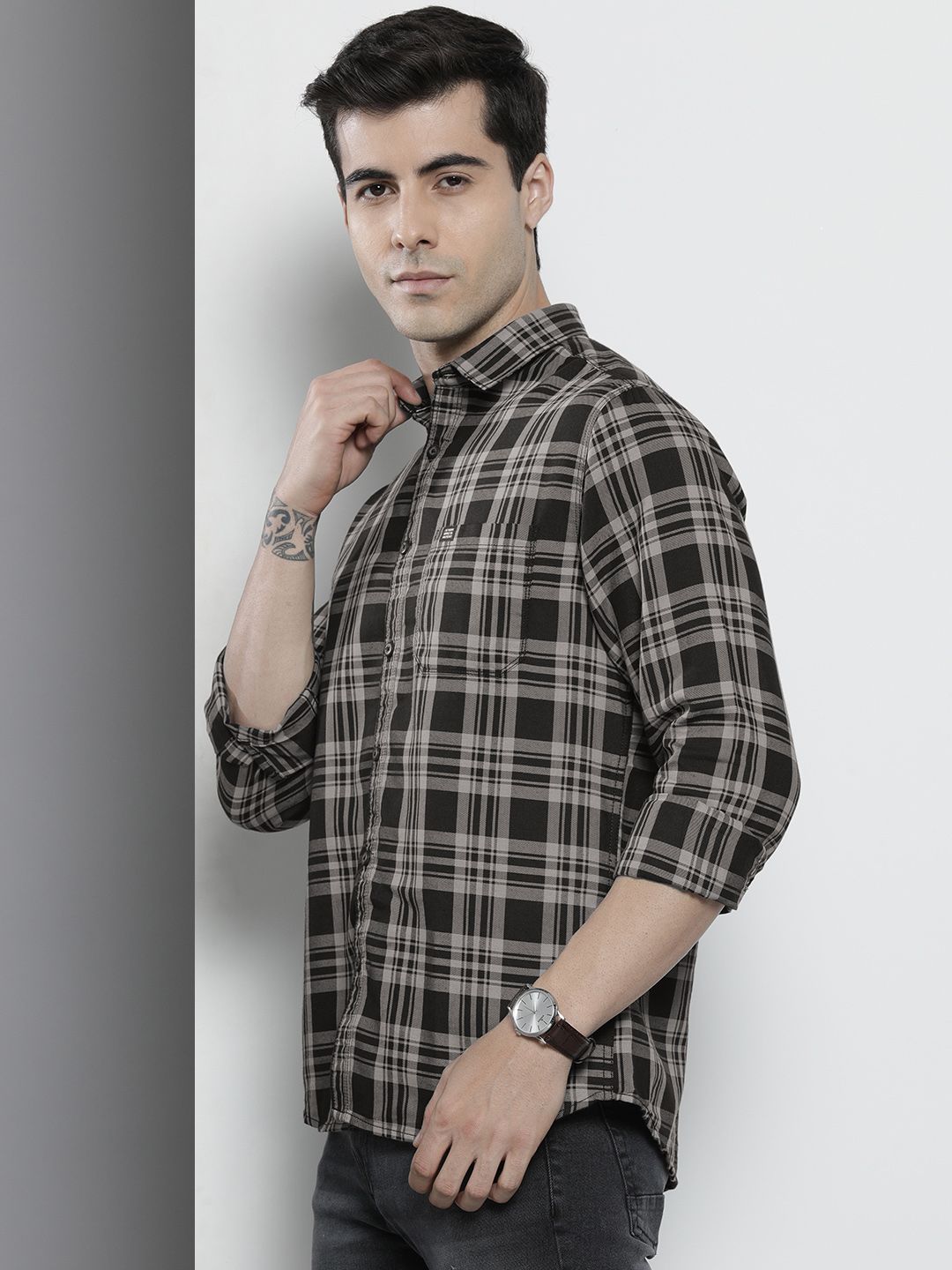 The Indian Garage Co Men Black Classic Checked Casual Shirt