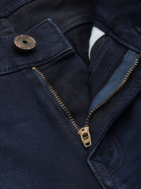 Spykar Men Slim sesuai dengan jeans yang boleh diperbaharui dengan cahaya rendah