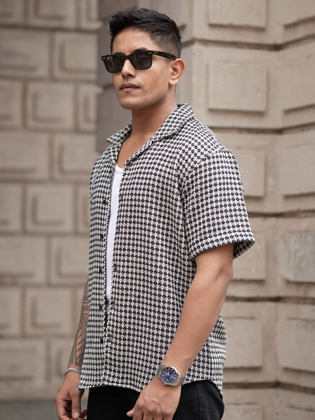 Powerlook Men Spread Collar Geometric Printed Casual Shirt
