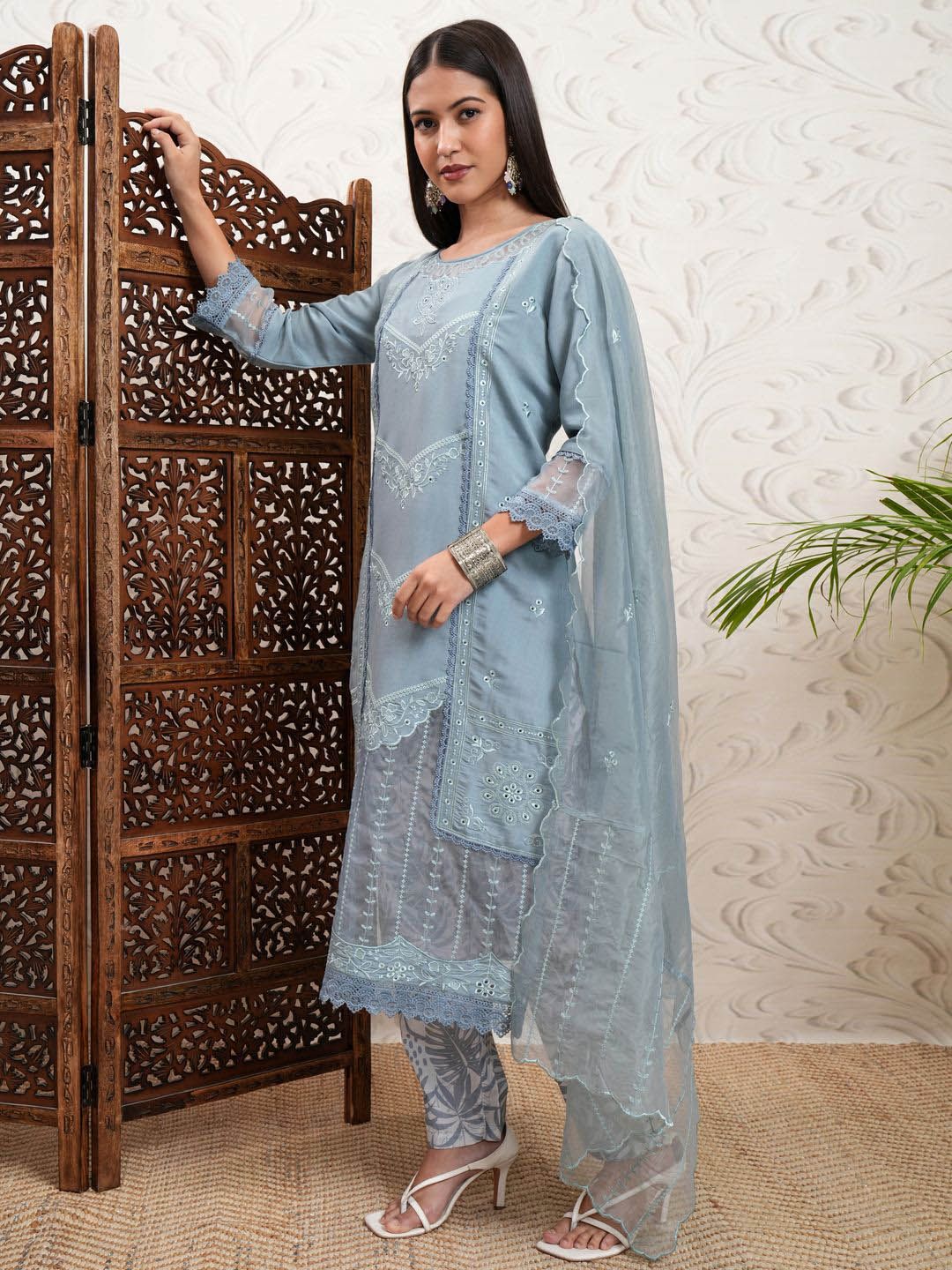 Vishudh Grey Floral Embroidered Round Neck Straight Kurta & Trousers With Dupatta